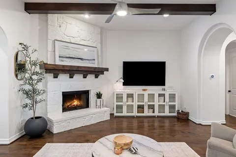 $1,100,000 | 8801 Wild Rice Cove, Austin, TX 78738