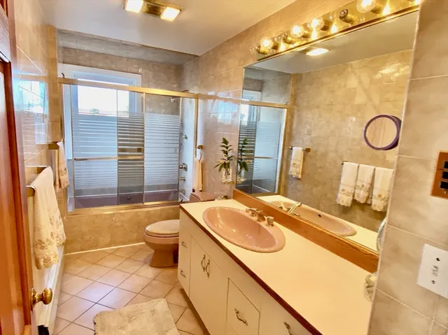 $4,800 | 208 Rawson Road, Unit 3, Brookline, MA 02445