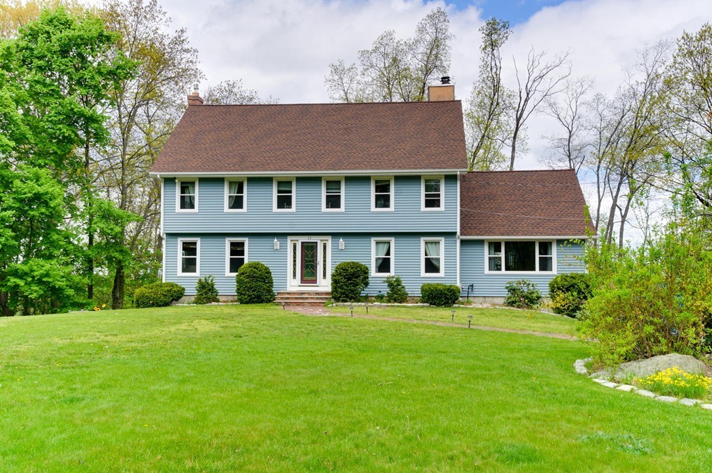 14 Longview Road Chelmsford, MA 01824 - Photo 2 of 9