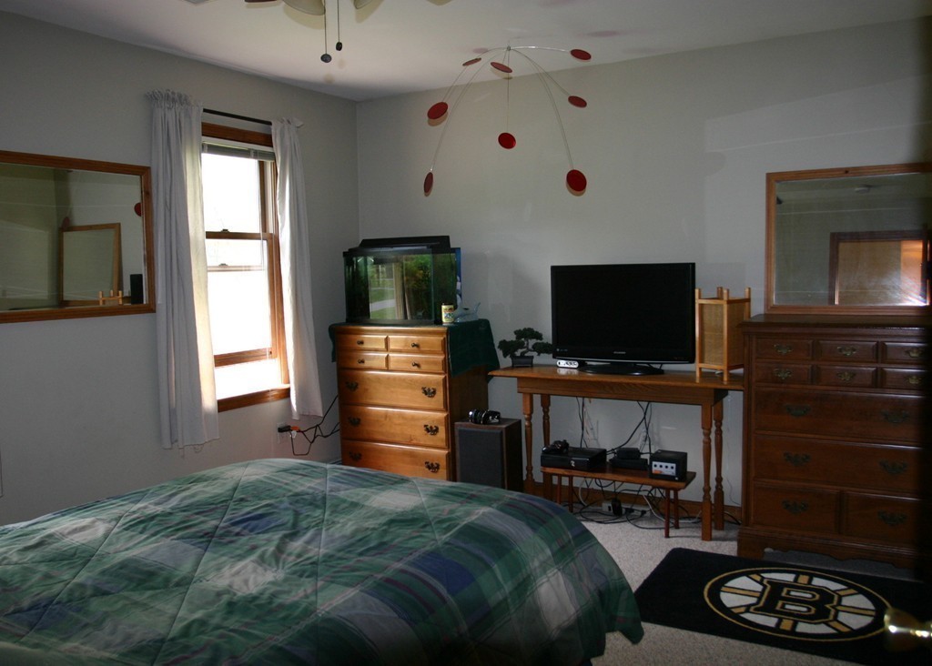 79 Robbs Hill Road Lunenburg, MA 01462 - Photo 17 of 30 Gallery Image 17