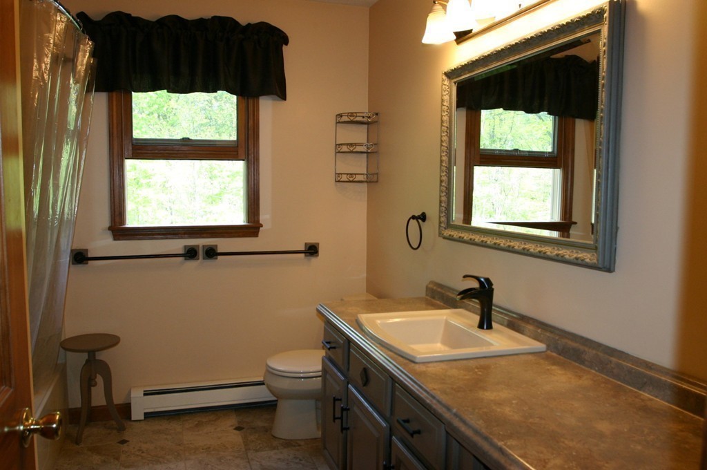 79 Robbs Hill Road Lunenburg, MA 01462 - Photo 19 of 30 Gallery Image 19