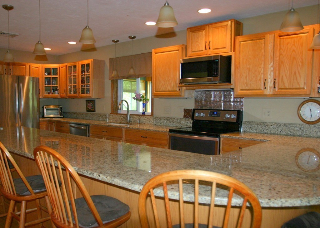79 Robbs Hill Road Lunenburg, MA 01462 - Photo 6 of 30 Gallery Image 6