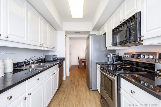 $445,000 | 21055 Yacht Club Drive, Unit 3104, Aventura, FL 33180