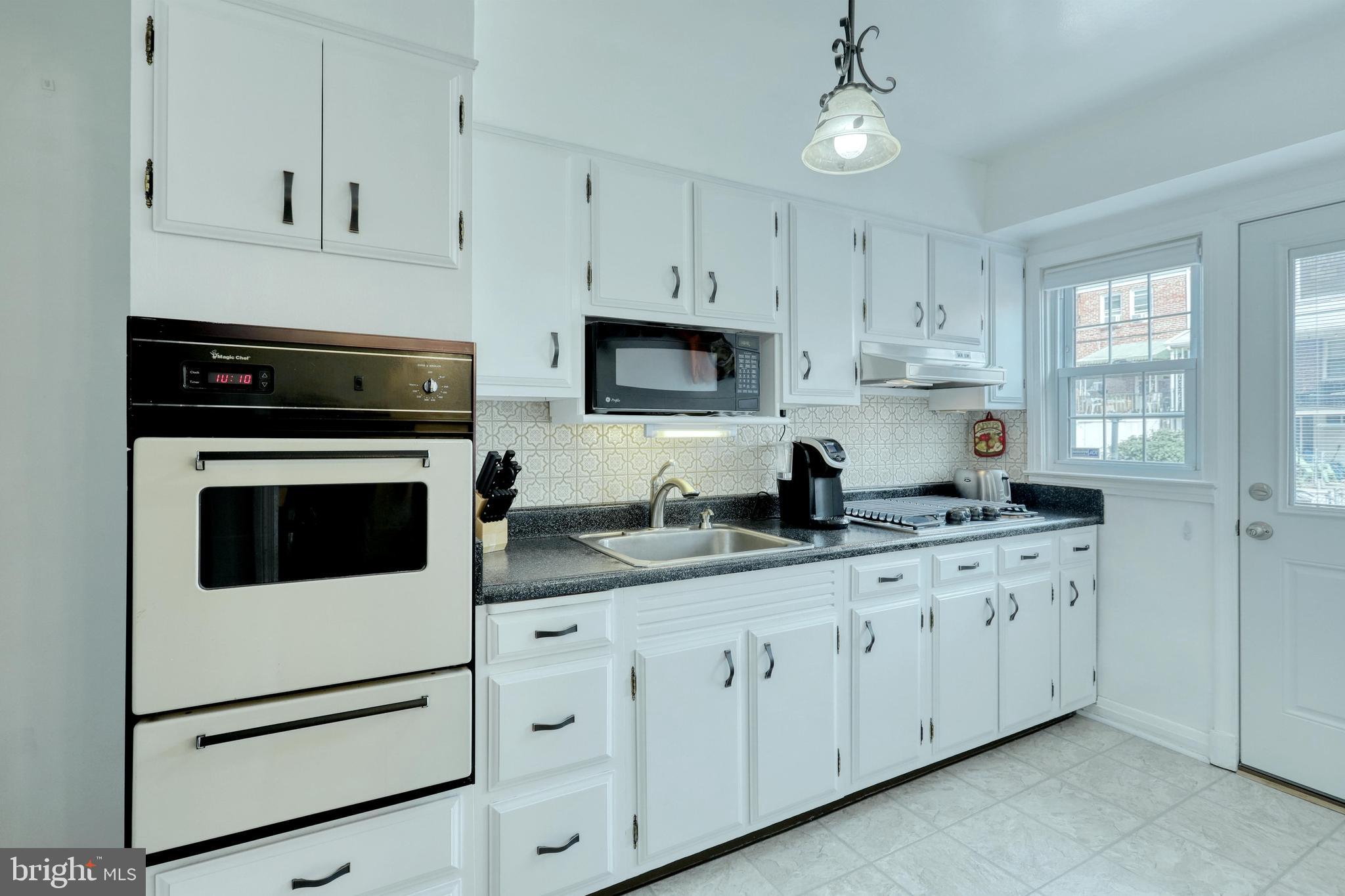 8652 Rock Oak Road Baltimore, MD 21234 - Photo 9 of 43