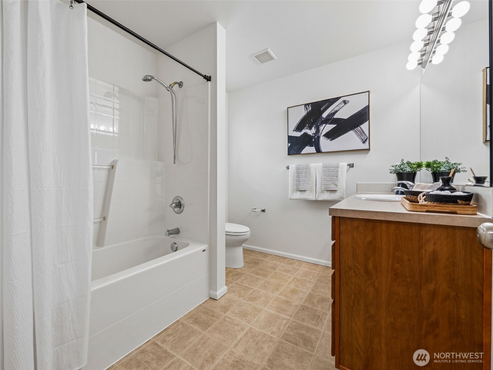 11033 Southeast 201st Street Kent, WA 98031 - Photo 21 of 32