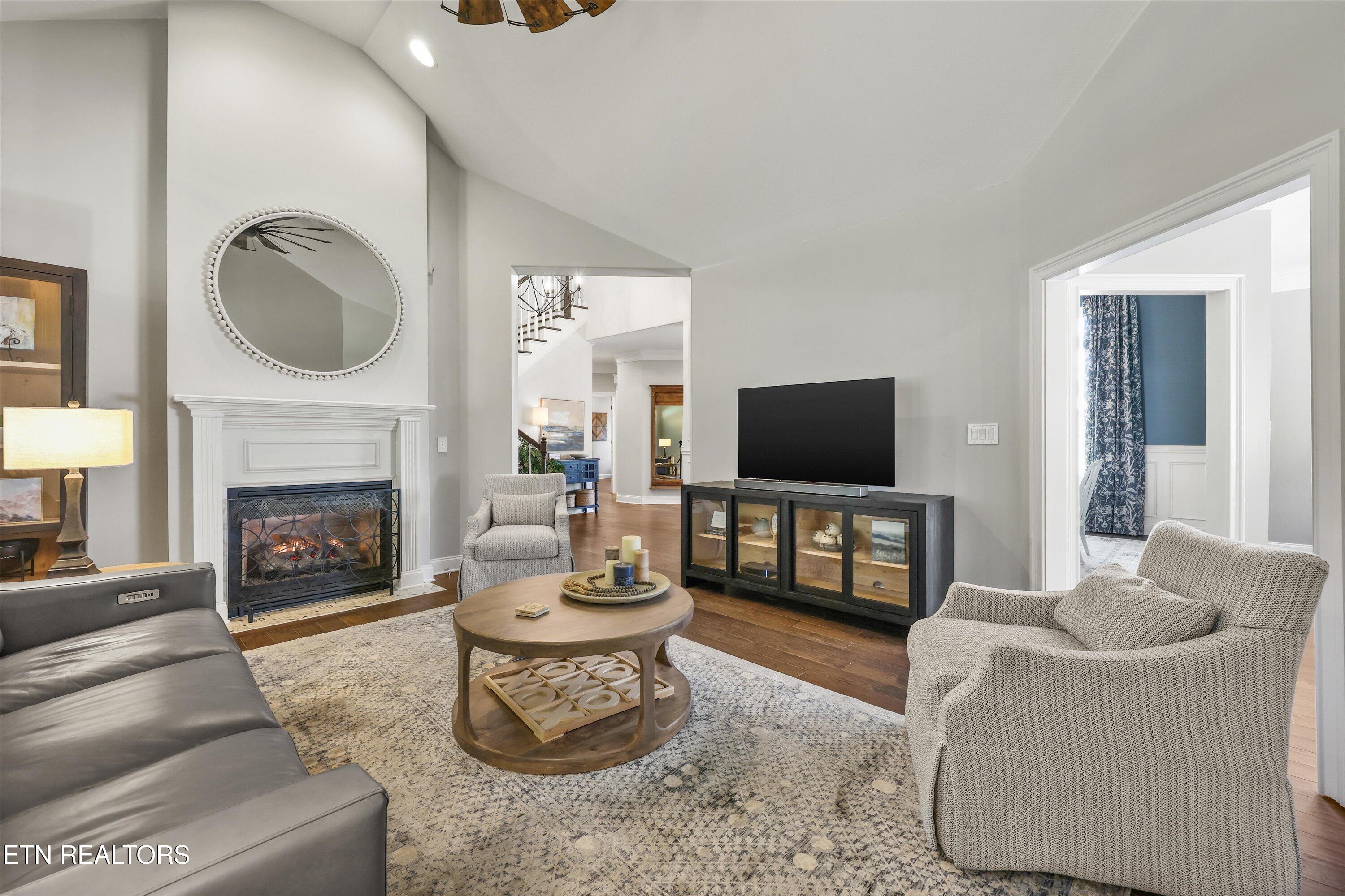 64 Rolling Links Boulevard Oak Ridge, TN 37830 - Photo 7 of 54 Living Area