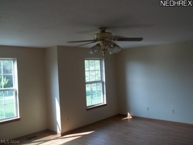 6129 Palmyra Road Southwest Warren, OH 44481 - Photo 10 of 14 bdrm1 master