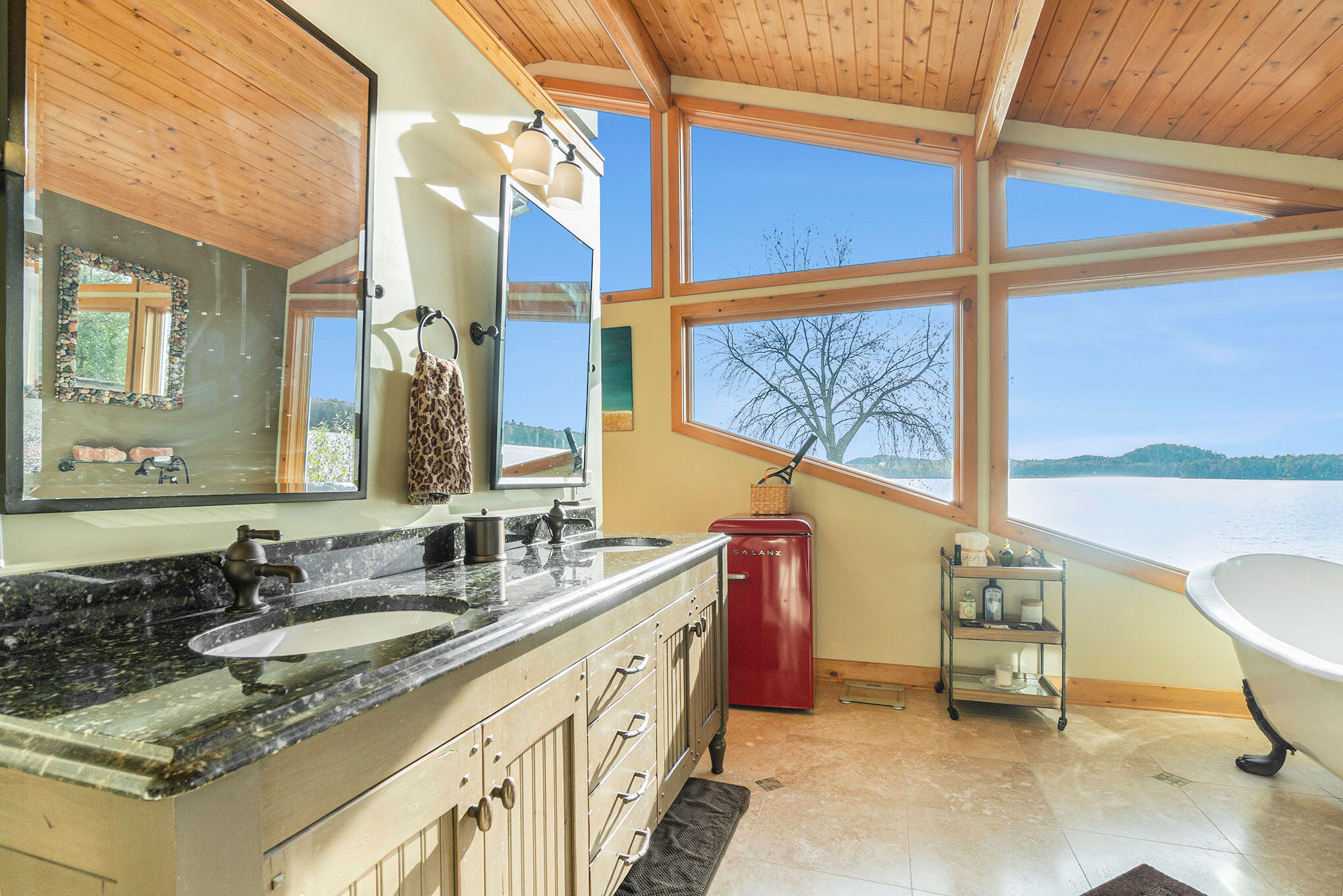 6411 Shields Road Pentwater, MI 49449 - Photo 41 of 59 DSC05664