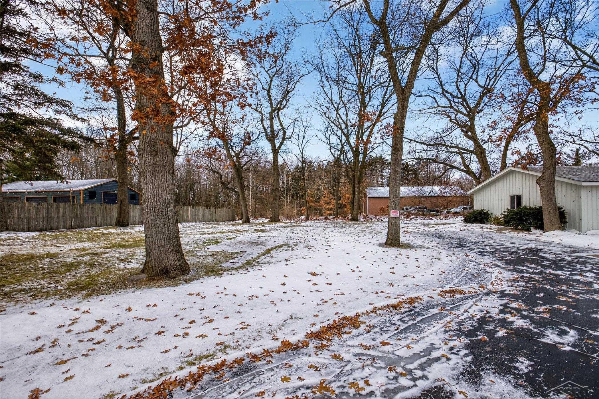 2314 South Huron Road Kawkawlin, MI 48631 - Photo 42 of 47 50196558-7c4fe25c-87e3-4820-85d5-c3bb4c509790.JPG