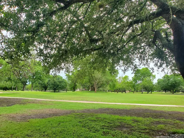 $500,000 | 5918 Winding Ridge Drive, Windcrest, TX 78239