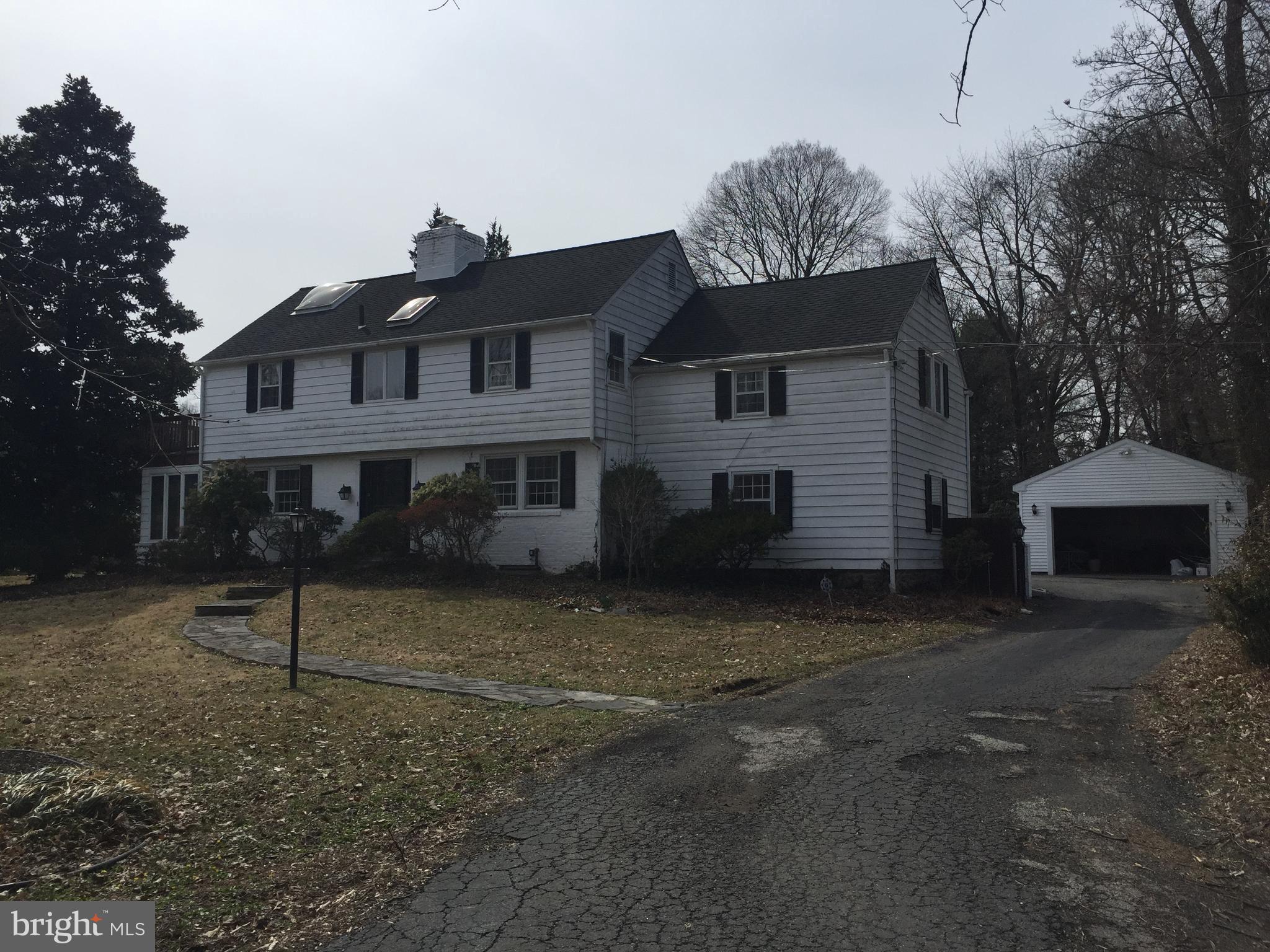 16 East Possum Hollow Road Wallingford, PA 19086 - Photo 2 of 3 Gallery Image 2