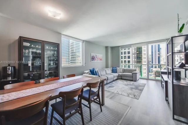 $599,000 | 55 Southeast 6th Street, Unit 2110, Miami, FL 33131