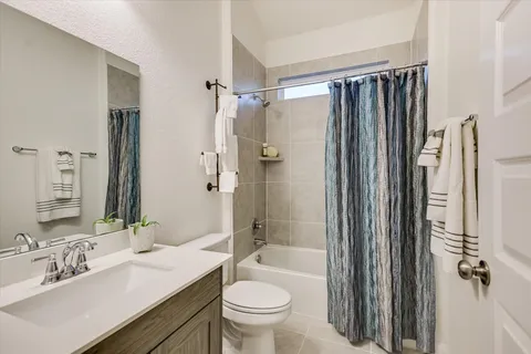 $659,970 | 508 Peakside Circle, Dripping Springs, TX 78620