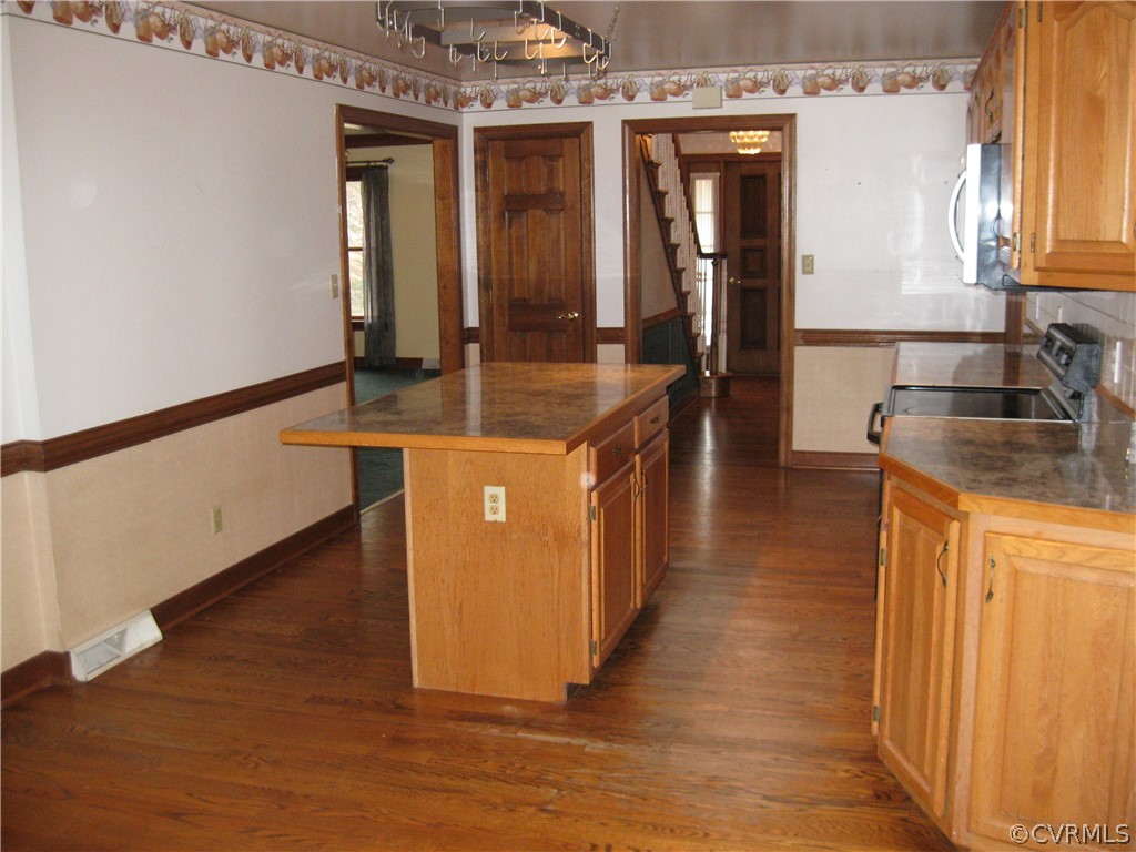 16066 Beaver Dam Road Montpelier, VA 23192 - Photo 16 of 32 Kitchen