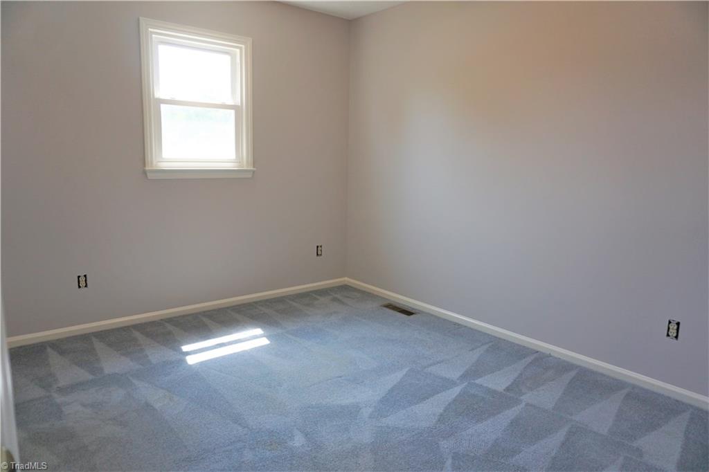 6001 Hunters Ridge Drive Lexington, NC 27295 - Photo 14 of 30 Gallery Image 14