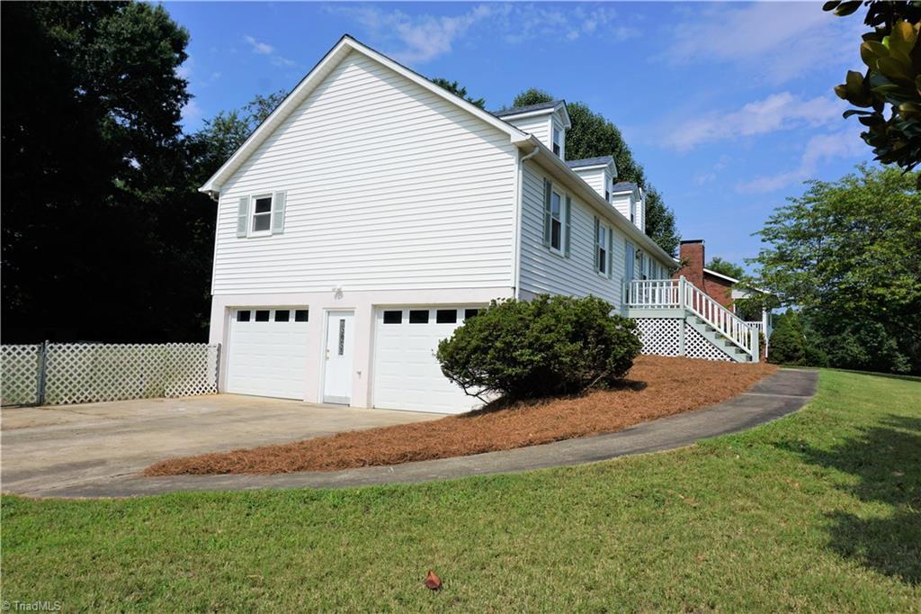6001 Hunters Ridge Drive Lexington, NC 27295 - Photo 3 of 30 Gallery Image 3