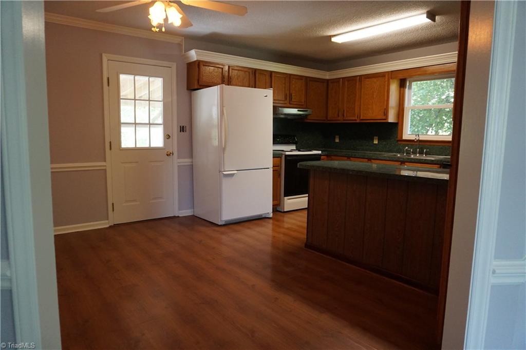6001 Hunters Ridge Drive Lexington, NC 27295 - Photo 9 of 30 Gallery Image 9