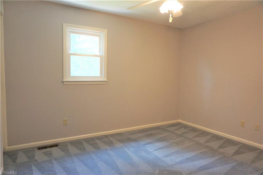 6001 Hunters Ridge Drive Lexington, NC 27295 - Photo 10 of 30 Gallery Image 10