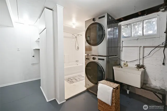 $815,000 | 10332 Ashworth Avenue North, Seattle, WA 98133