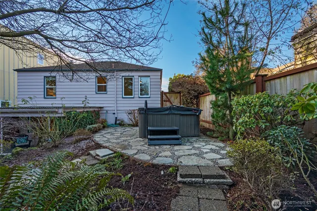 $815,000 | 10332 Ashworth Avenue North, Seattle, WA 98133