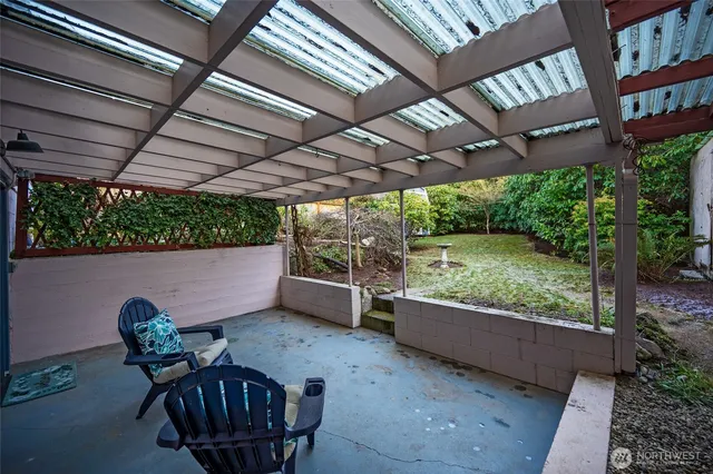 $815,000 | 10332 Ashworth Avenue North, Seattle, WA 98133