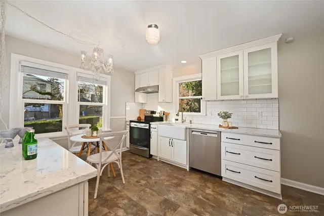 $815,000 | 10332 Ashworth Avenue North, Seattle, WA 98133