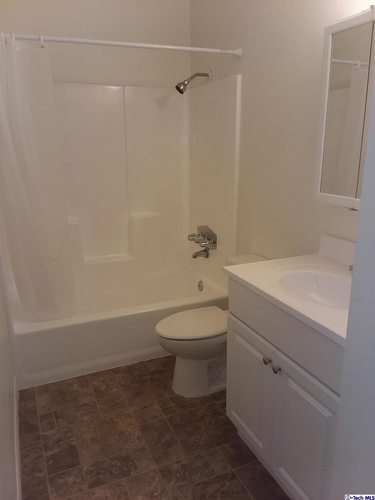 12405 San Fernando Road, Unit 3 Sylmar, CA 91342 - Photo 7 of 9