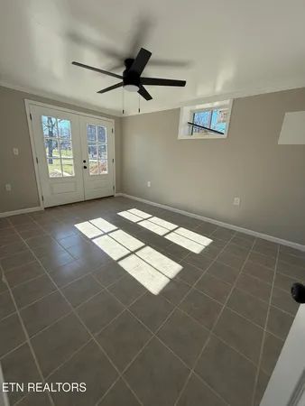 $589,000 | 4744 West Beaver Creek Drive, Powell, TN 37849