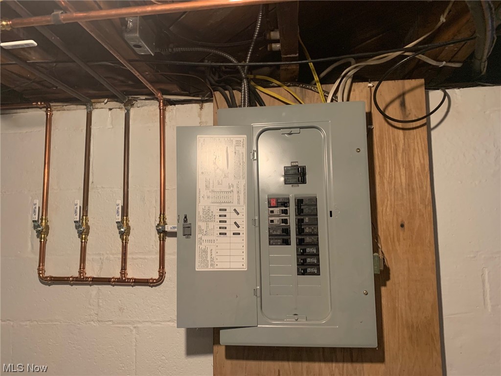 1456 Evanston Road Lyndhurst, OH 44124 - Photo 25 of 32 View of utility room