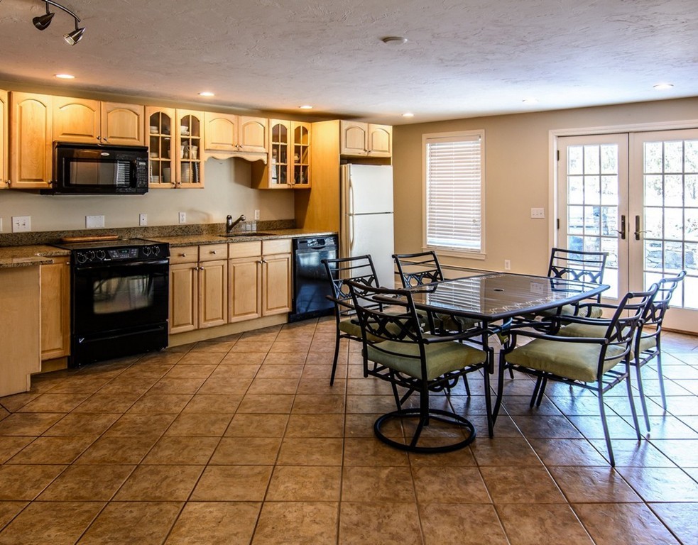 9 Olde Coach Road Westborough, MA 01581 - Photo 27 of 30 Gallery Image 27