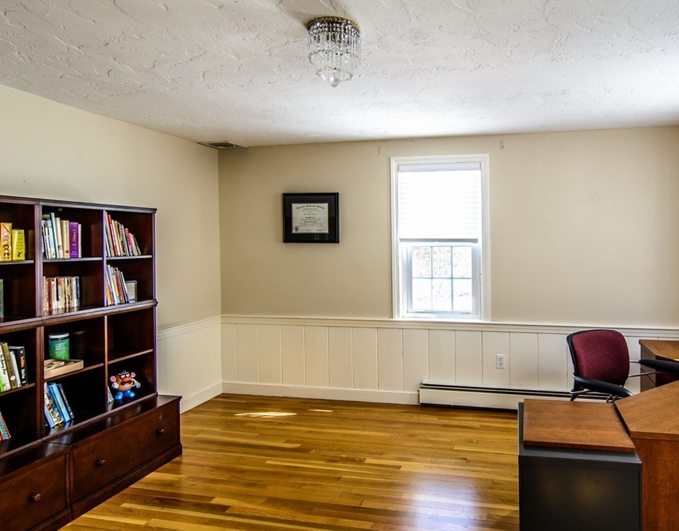 9 Olde Coach Road Westborough, MA 01581 - Photo 5 of 30 Gallery Image 5