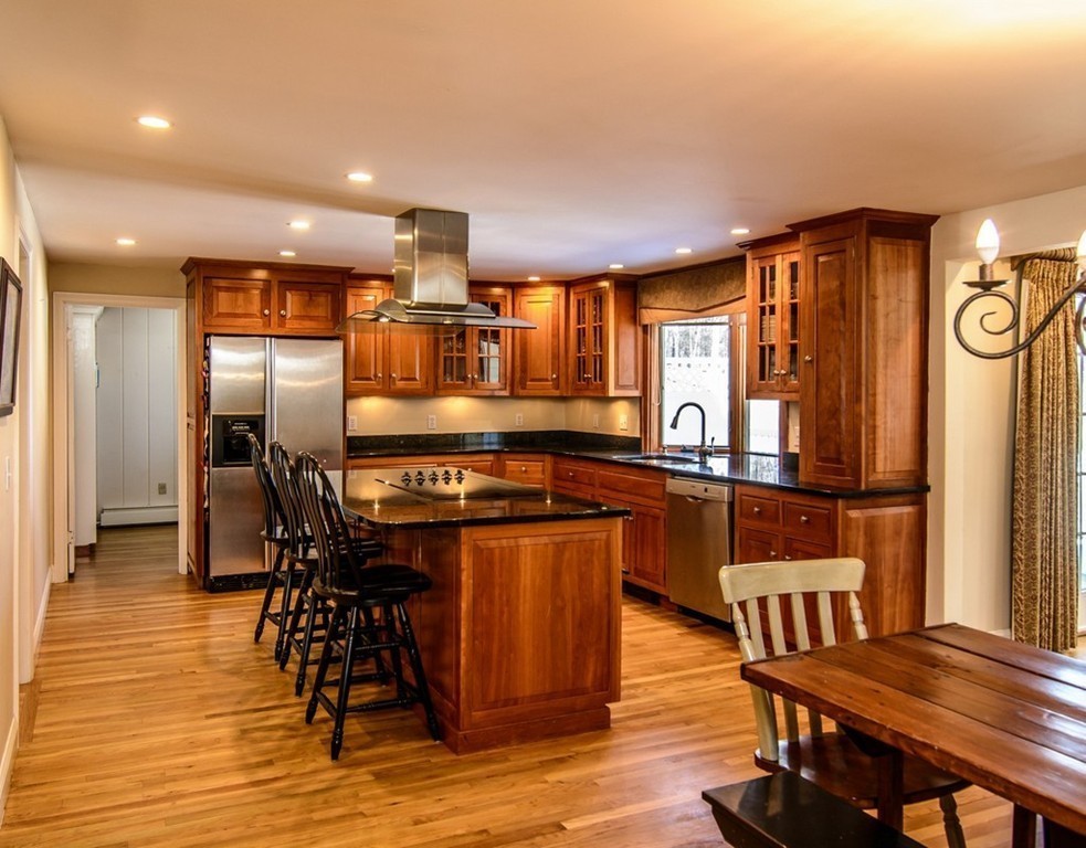 9 Olde Coach Road Westborough, MA 01581 - Photo 7 of 30 Gallery Image 7