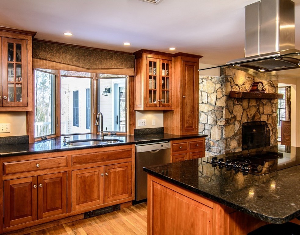 9 Olde Coach Road Westborough, MA 01581 - Photo 9 of 30 Gallery Image 9