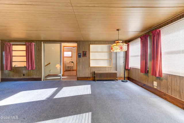 $289,900 | 6 Park Way, Castleton-on-Hudson, NY 12033