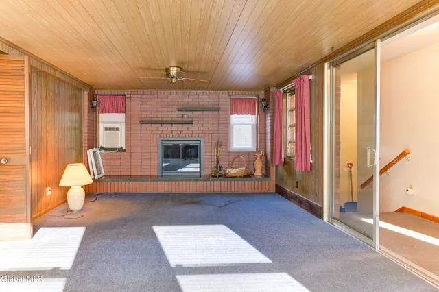 $289,900 | 6 Park Way, Castleton-on-Hudson, NY 12033