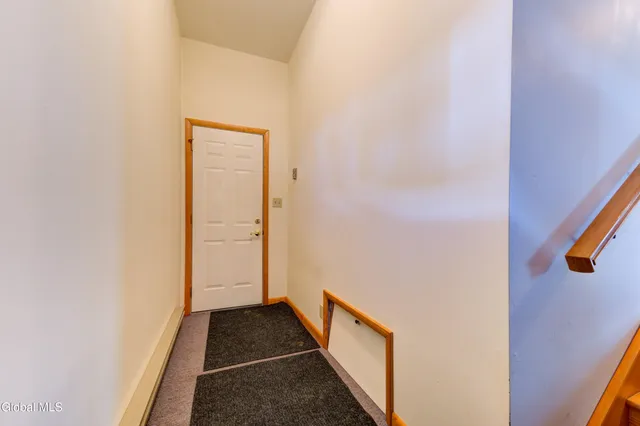 $289,900 | 6 Park Way, Castleton-on-Hudson, NY 12033