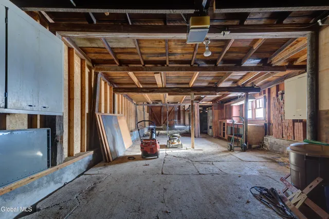 $289,900 | 6 Park Way, Castleton-on-Hudson, NY 12033