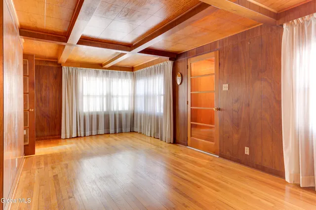 $289,900 | 6 Park Way, Castleton-on-Hudson, NY 12033