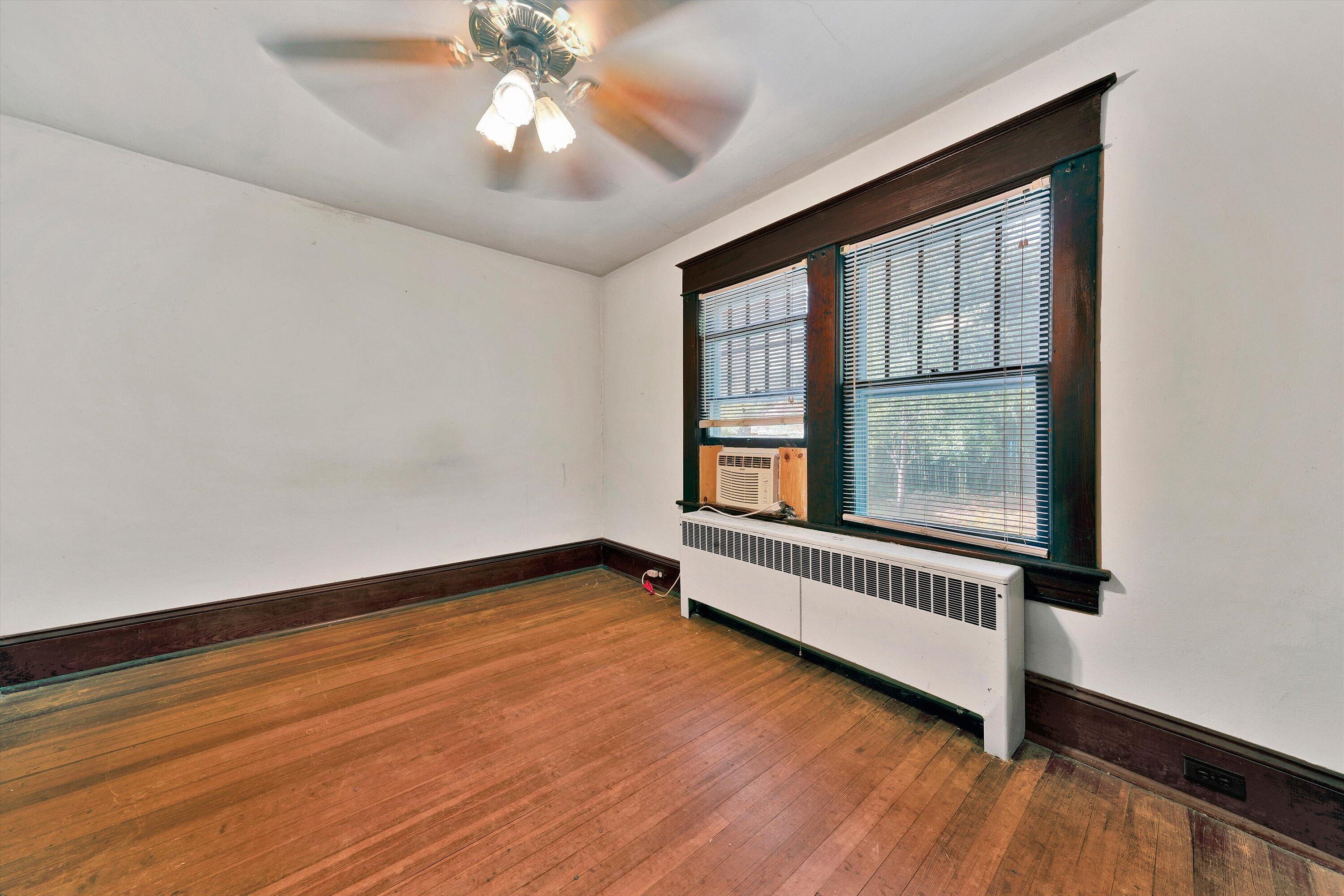 919 Howbert Avenue Southwest Roanoke, VA 24015 - Photo 25 of 39 25-DSC02432