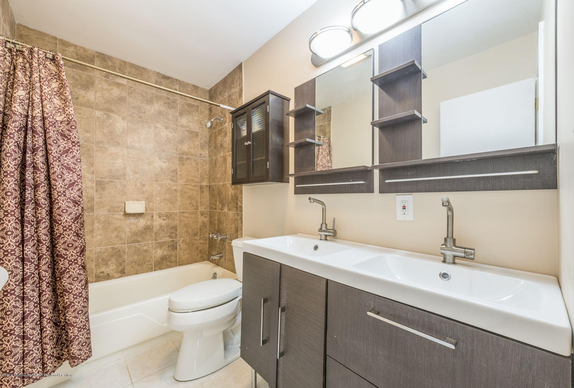55 Middlesex Road Matawan, NJ 07747 - Photo 15 of 24 14