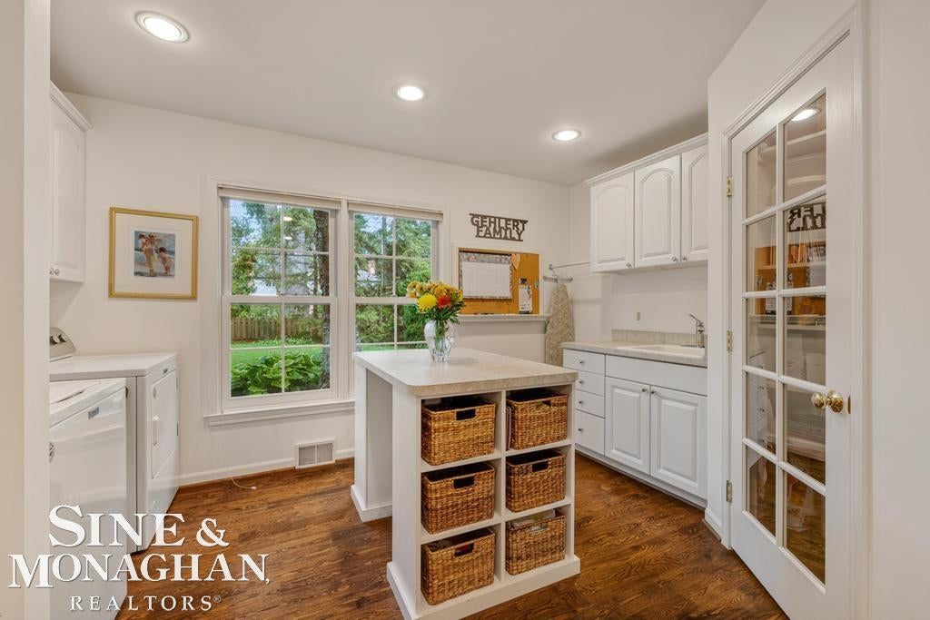 44 North Deeplands Road Grosse Pointe Shores, MI 48236 - Photo 32 of 99 Gallery Image 32