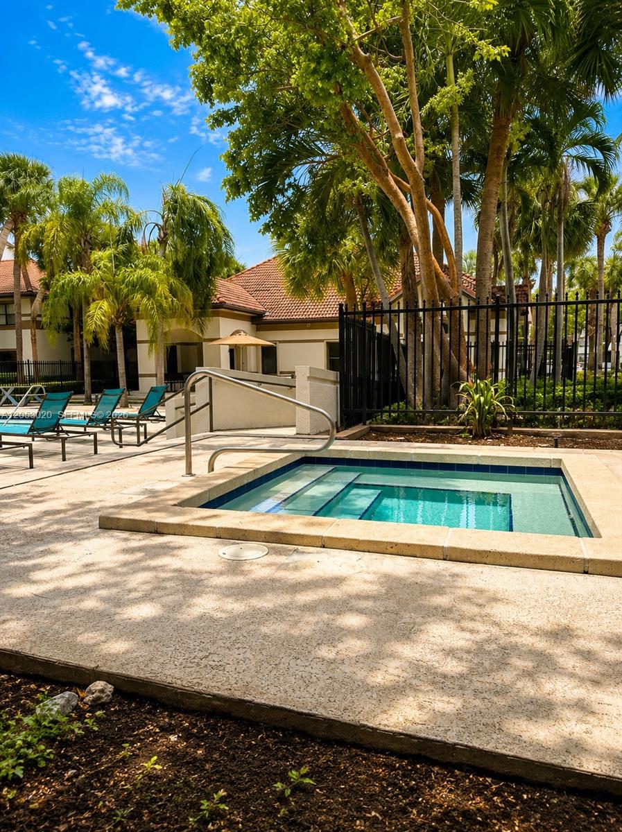 530 South Park Road, Unit 2411 Hollywood, FL 33021 - Photo 24 of 31