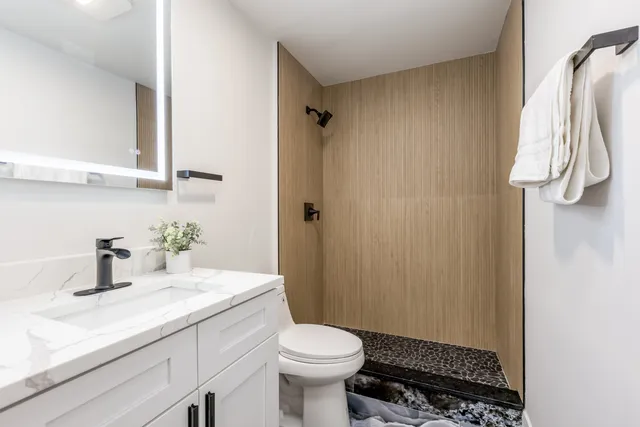 $374,700 | 2421 Lockner Boulevard, Joliet, IL 60431