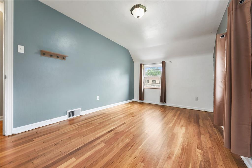 1161 Prospect Road Pittsburgh, PA 15227 - Photo 24 of 39 a view of empty room with wooden floor