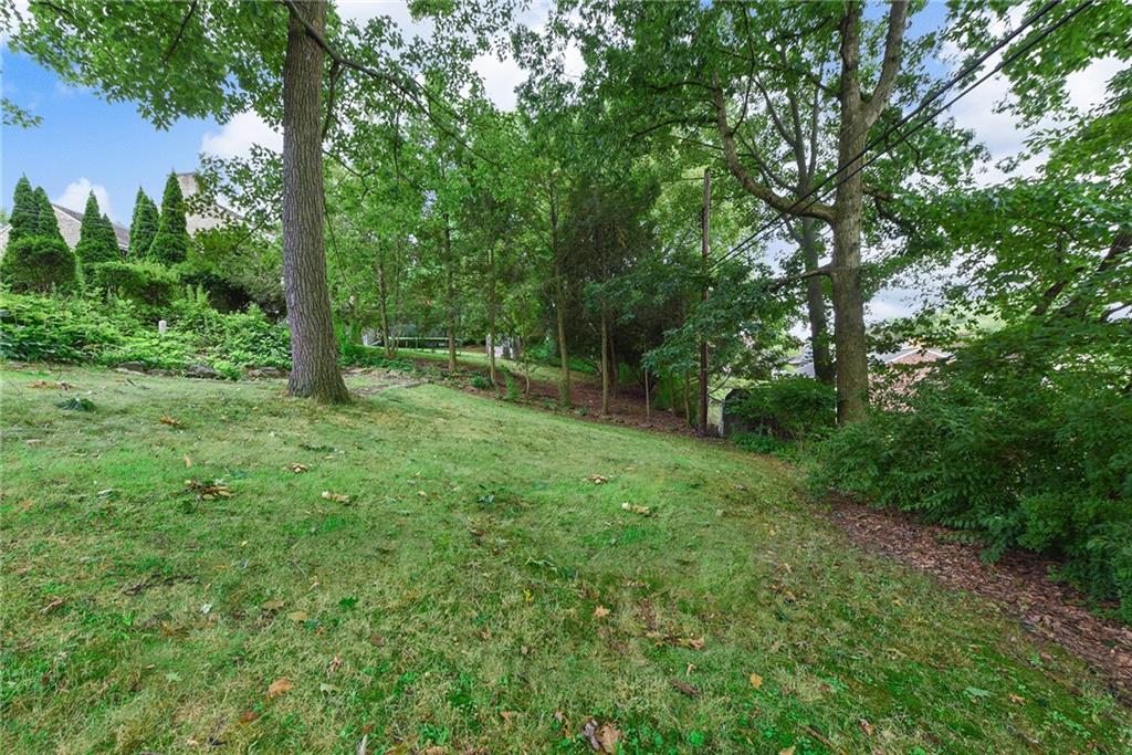 1161 Prospect Road Pittsburgh, PA 15227 - Photo 37 of 39 a view of outdoor space and garden