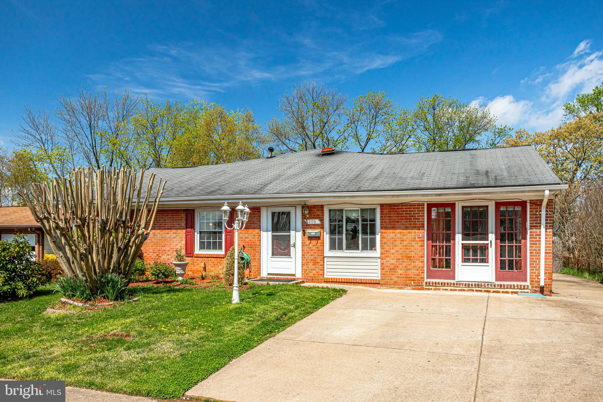 206 West Beech Road Sterling, VA 20164 - Photo 2 of 41 4 Car Driveway