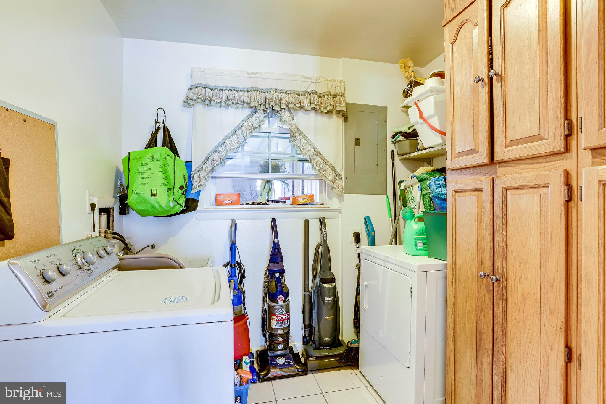 206 West Beech Road Sterling, VA 20164 - Photo 22 of 41 Separate Laundry Room