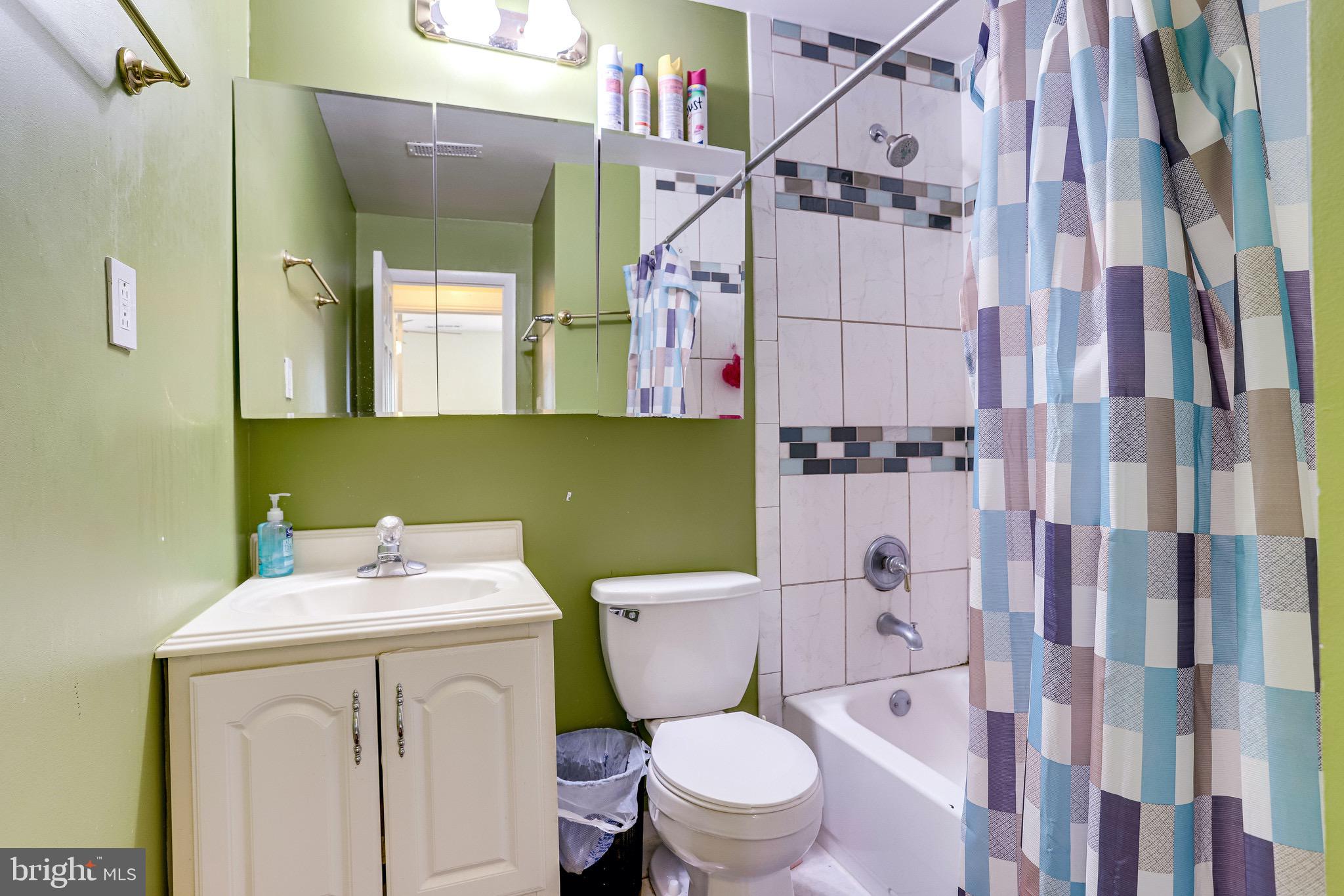 206 West Beech Road Sterling, VA 20164 - Photo 27 of 41 Spacious
