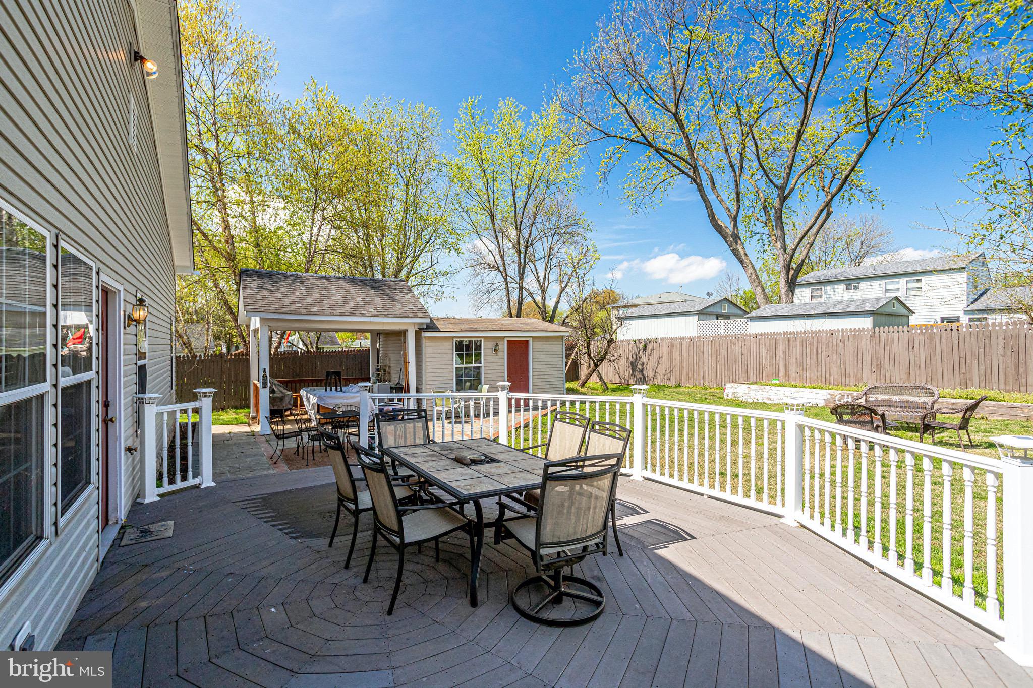 206 West Beech Road Sterling, VA 20164 - Photo 32 of 41 Entertainers Heaven