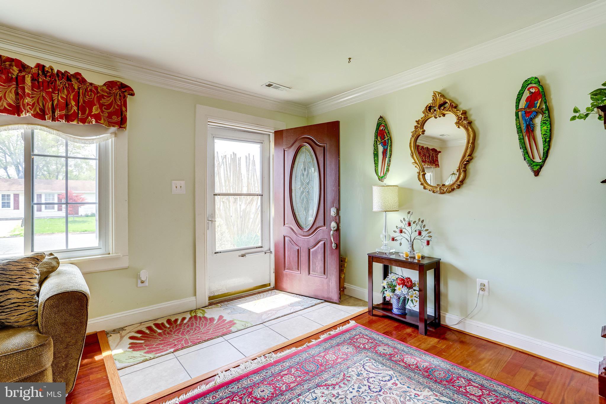 206 West Beech Road Sterling, VA 20164 - Photo 5 of 41 Entry Way